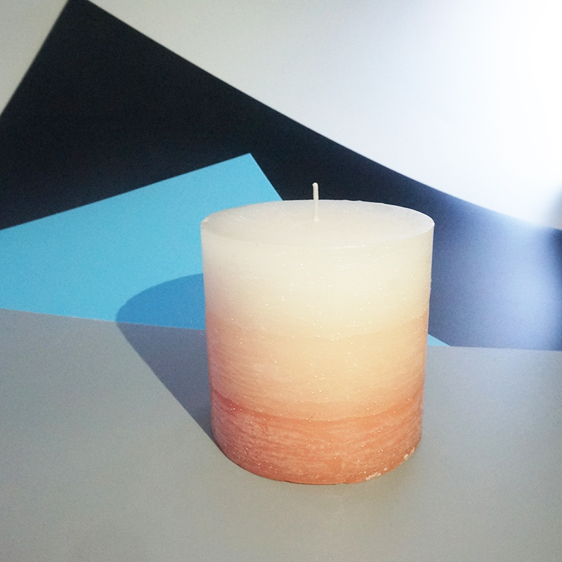 Christmas scented pillar candle  (1).JPG